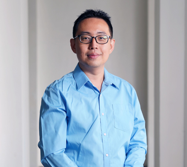 dr. Robert Sinto, SpPD, K-PTI, DPhil